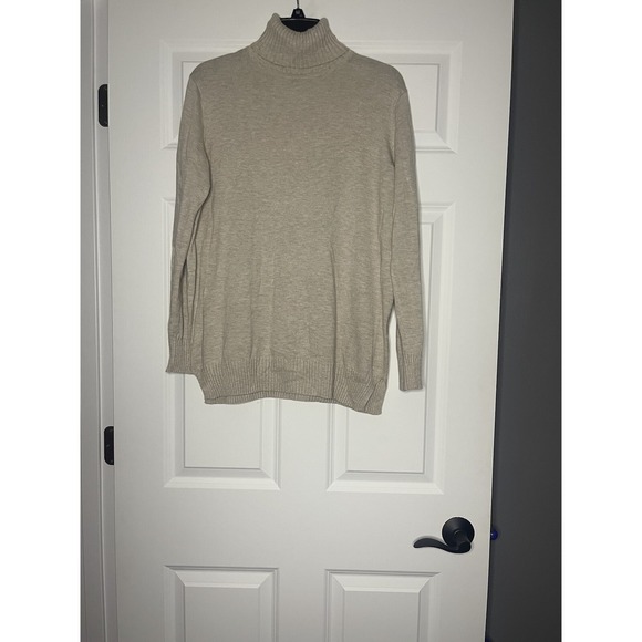 GAP Sweaters - Gap turtleneck Pullover sweater large Cotton Blend beige with slits in sides